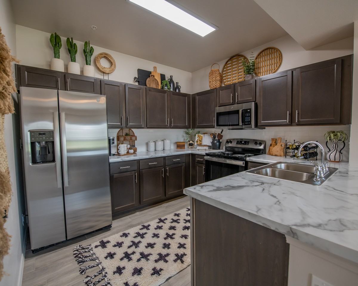 24Hundred Apartments - Photo 4 of 22