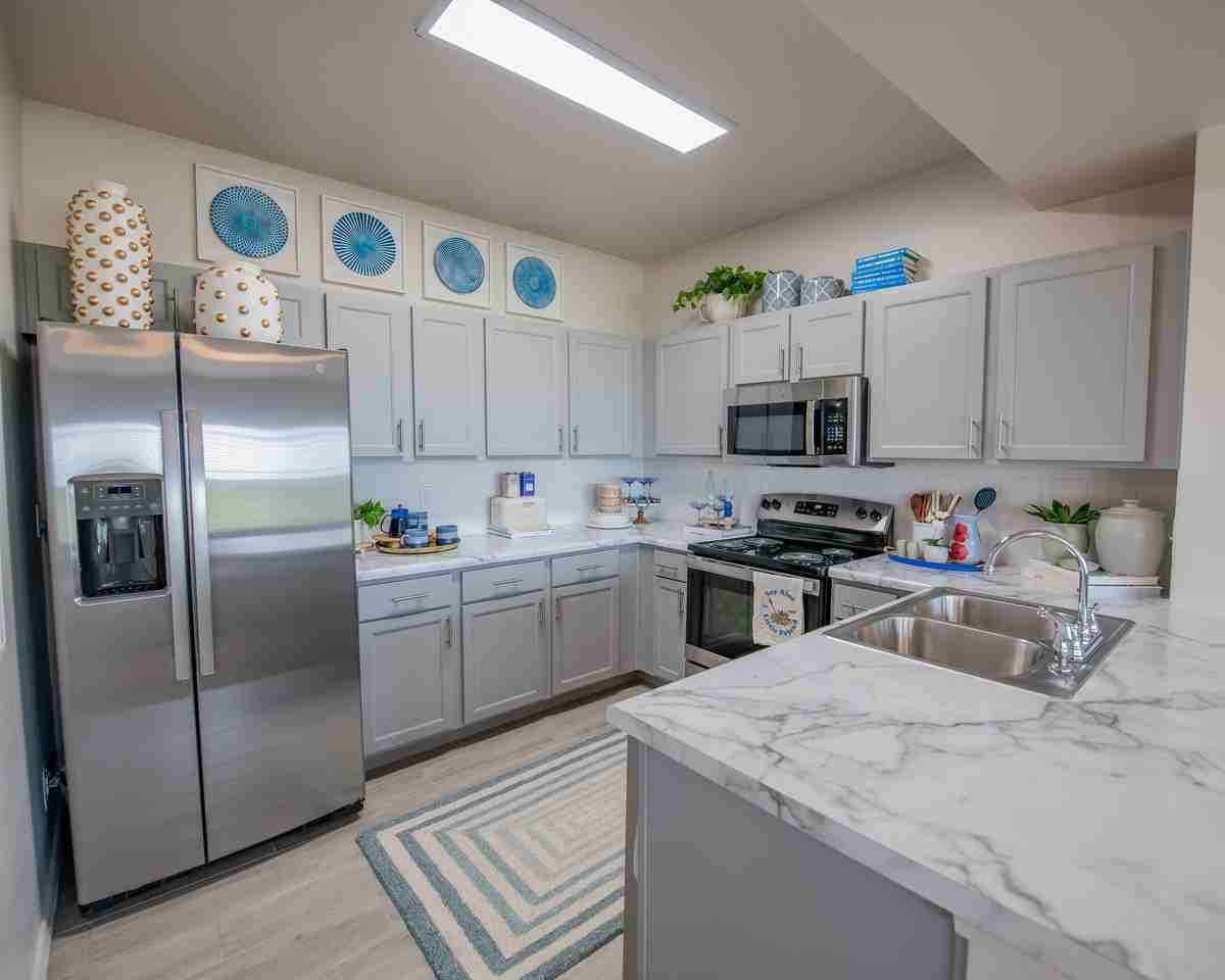 24Hundred Apartments - Photo 5 of 22