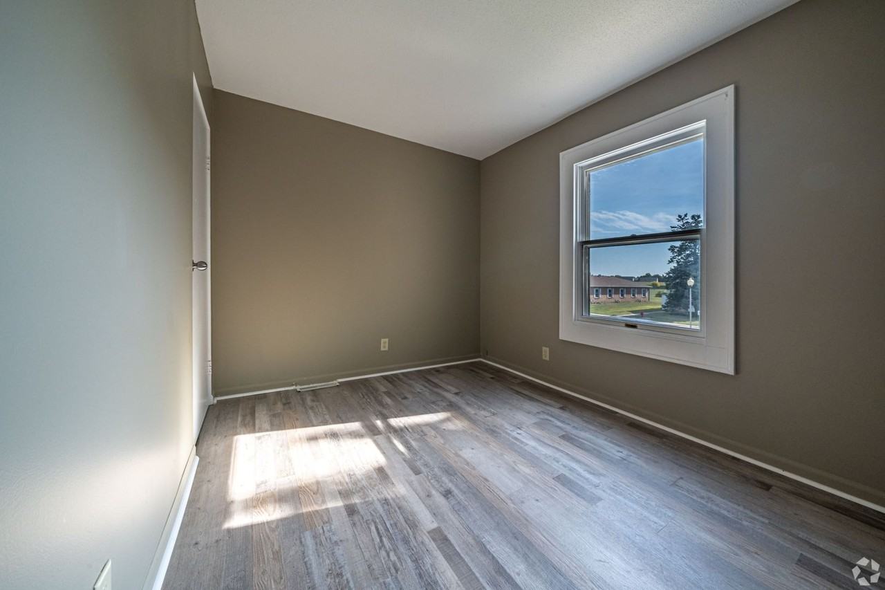 300 Shelbourne - Photo 4 of 22