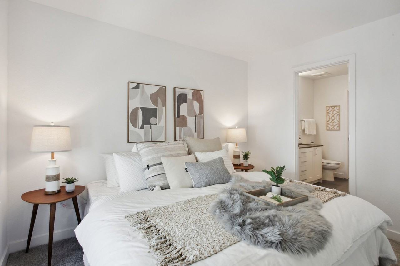 Central Park Townhomes - Photo 6 of 50