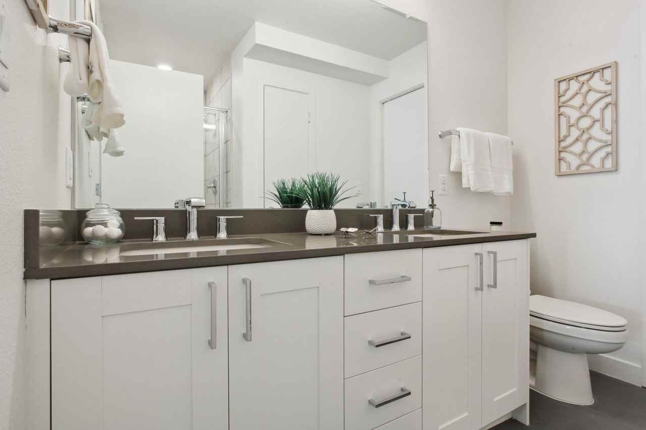 Central Park Townhomes - Photo 7 of 50