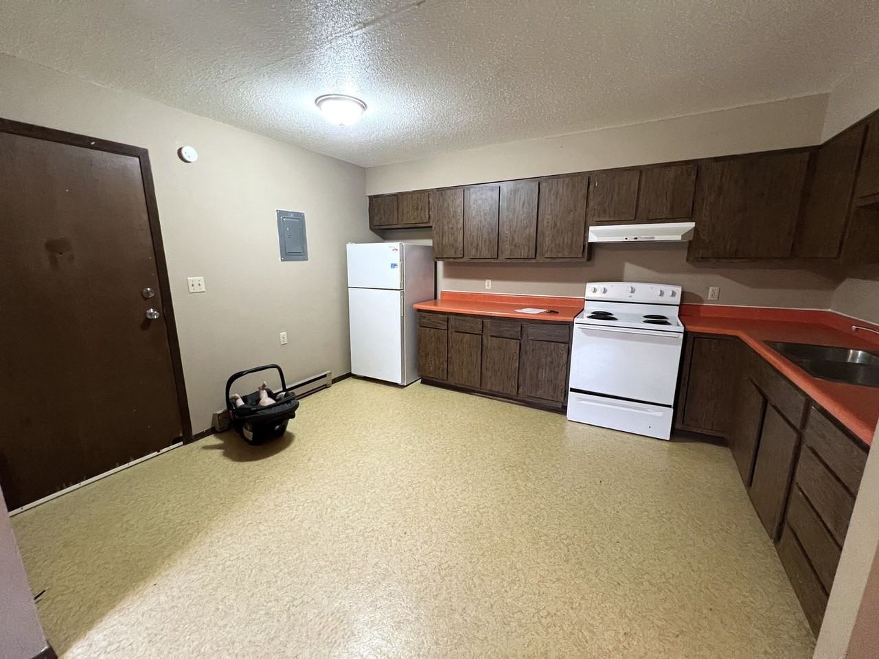 Bridgewater Units - Photo 2 of 9