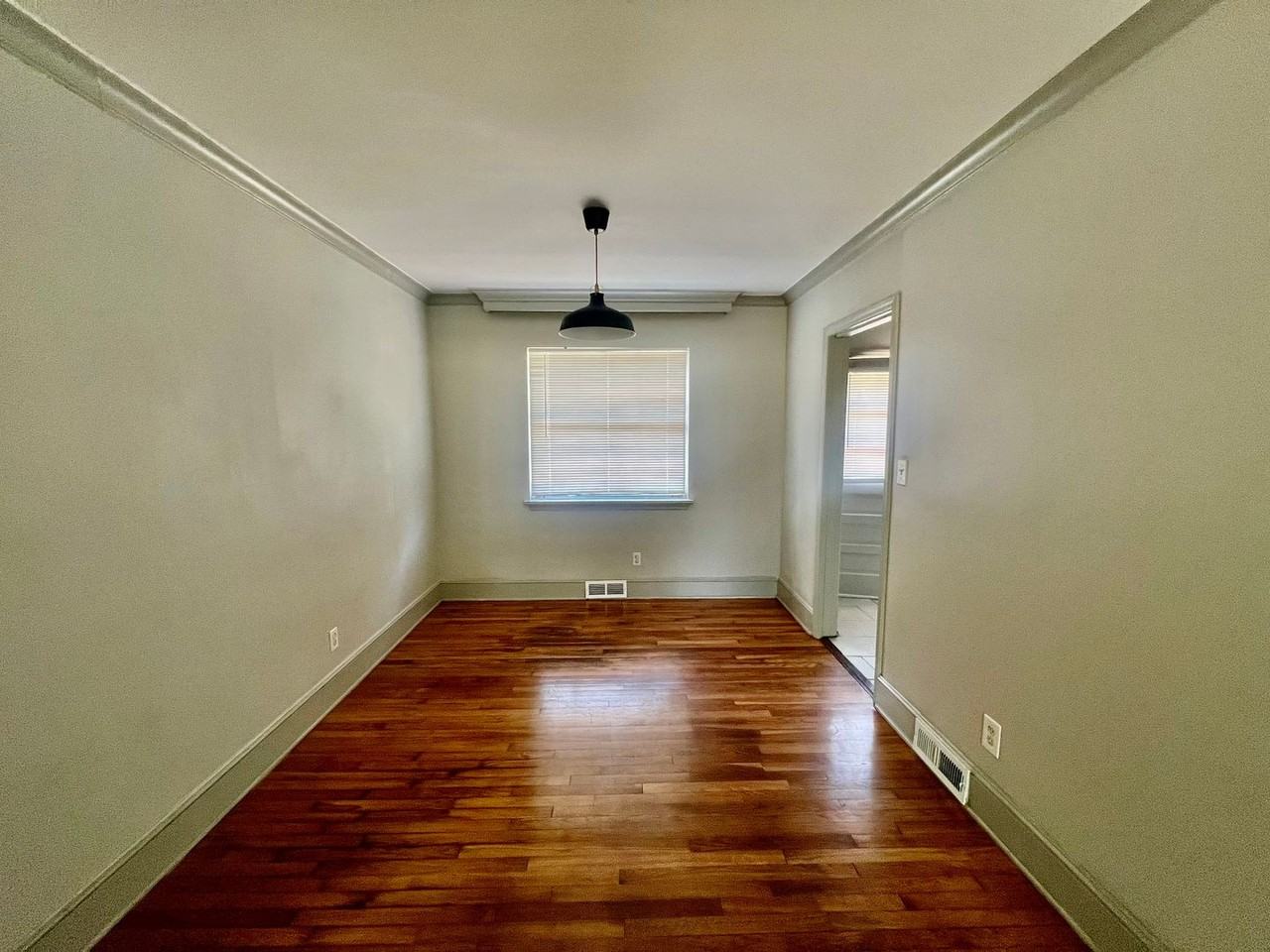 8224 Douglas Dr - Photo 6 of 29