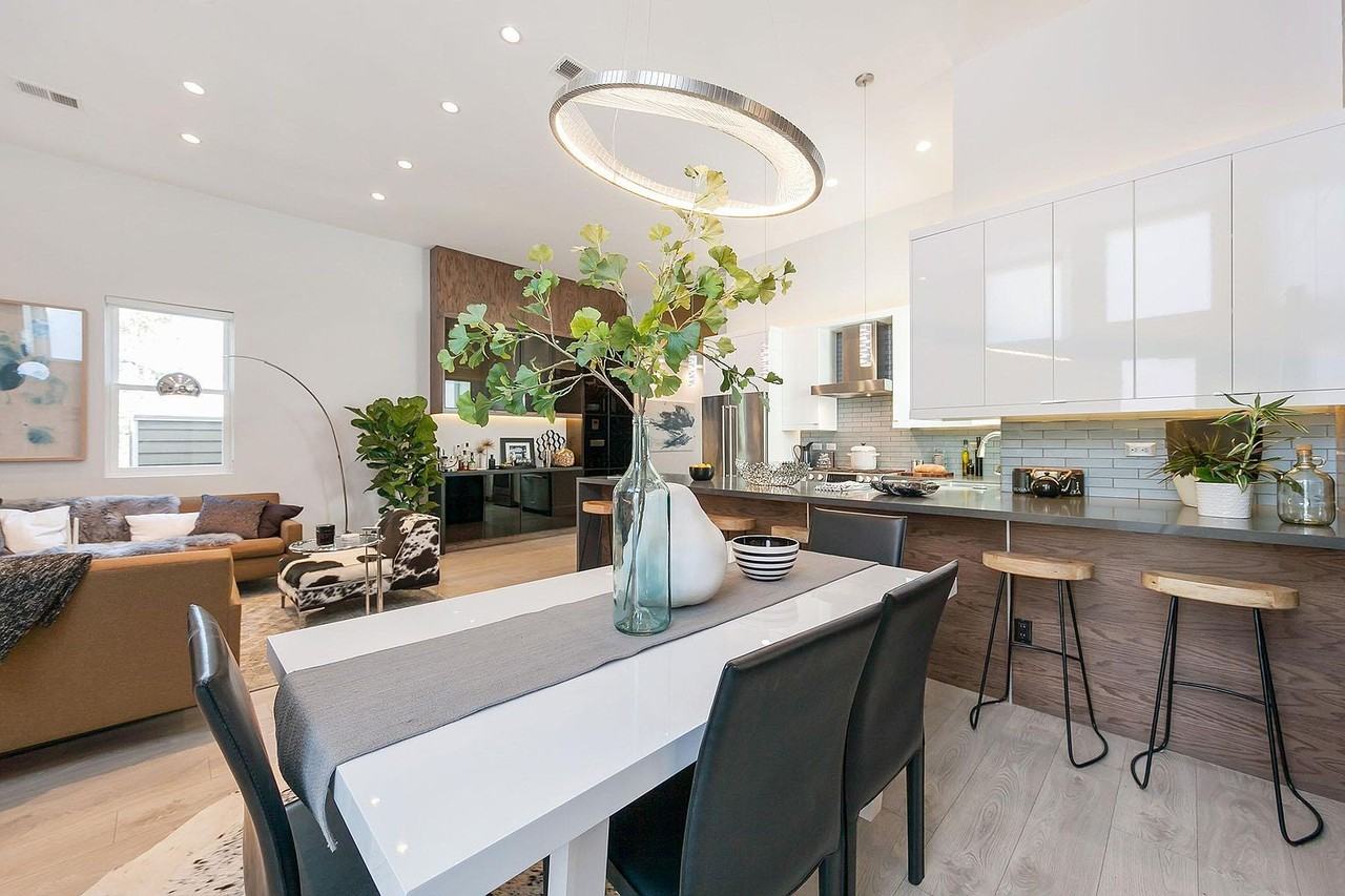 1086 S Van Ness Ave - Photo 3 of 14