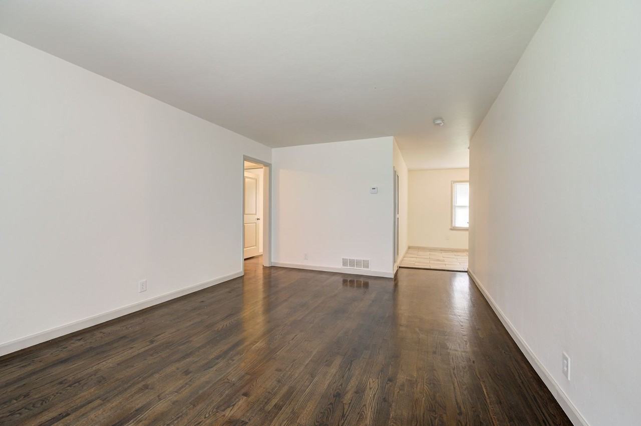 628 E Hill St - Photo 5 of 22