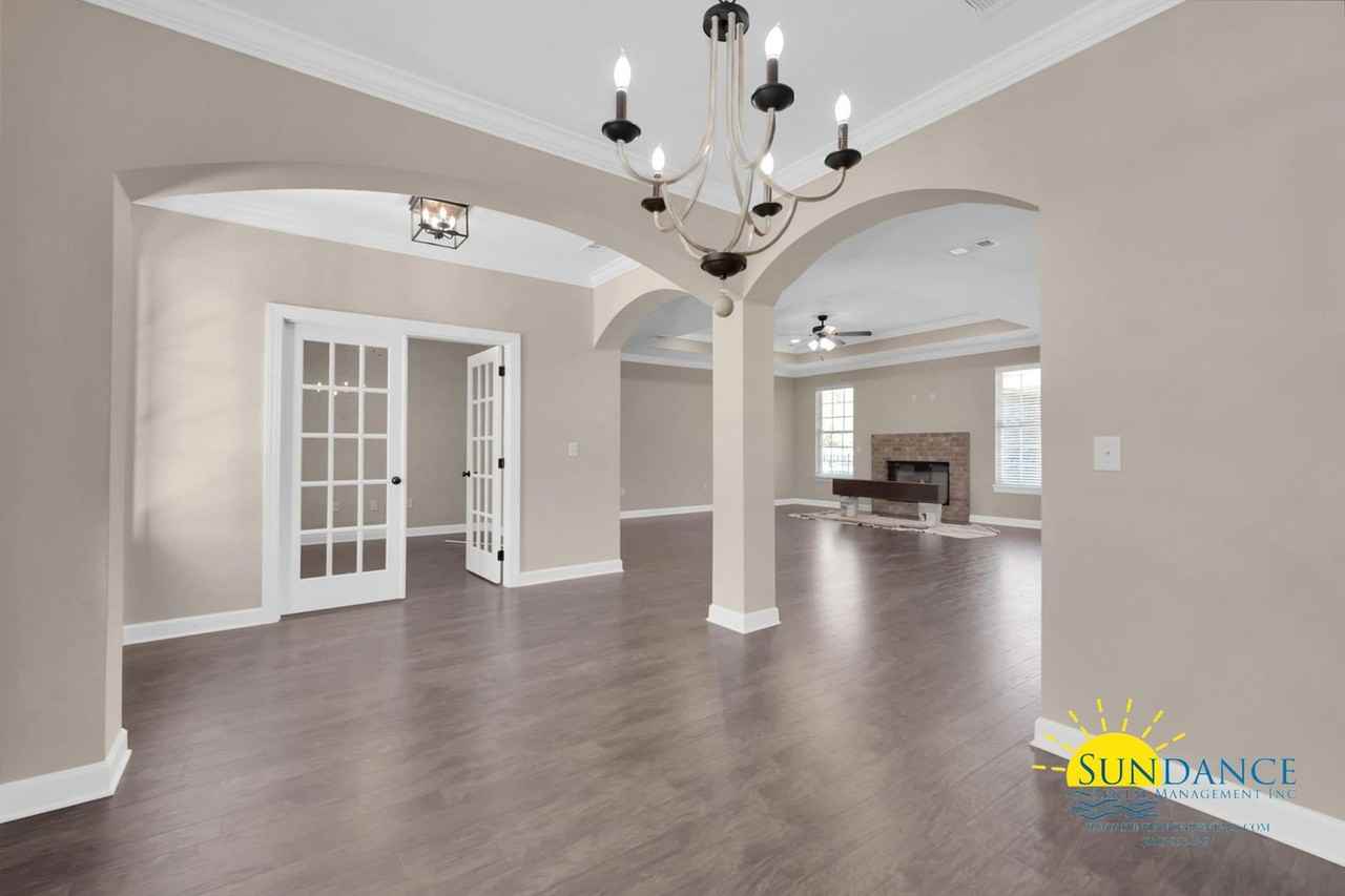 2941 Chantry Cir - Photo 5 of 21