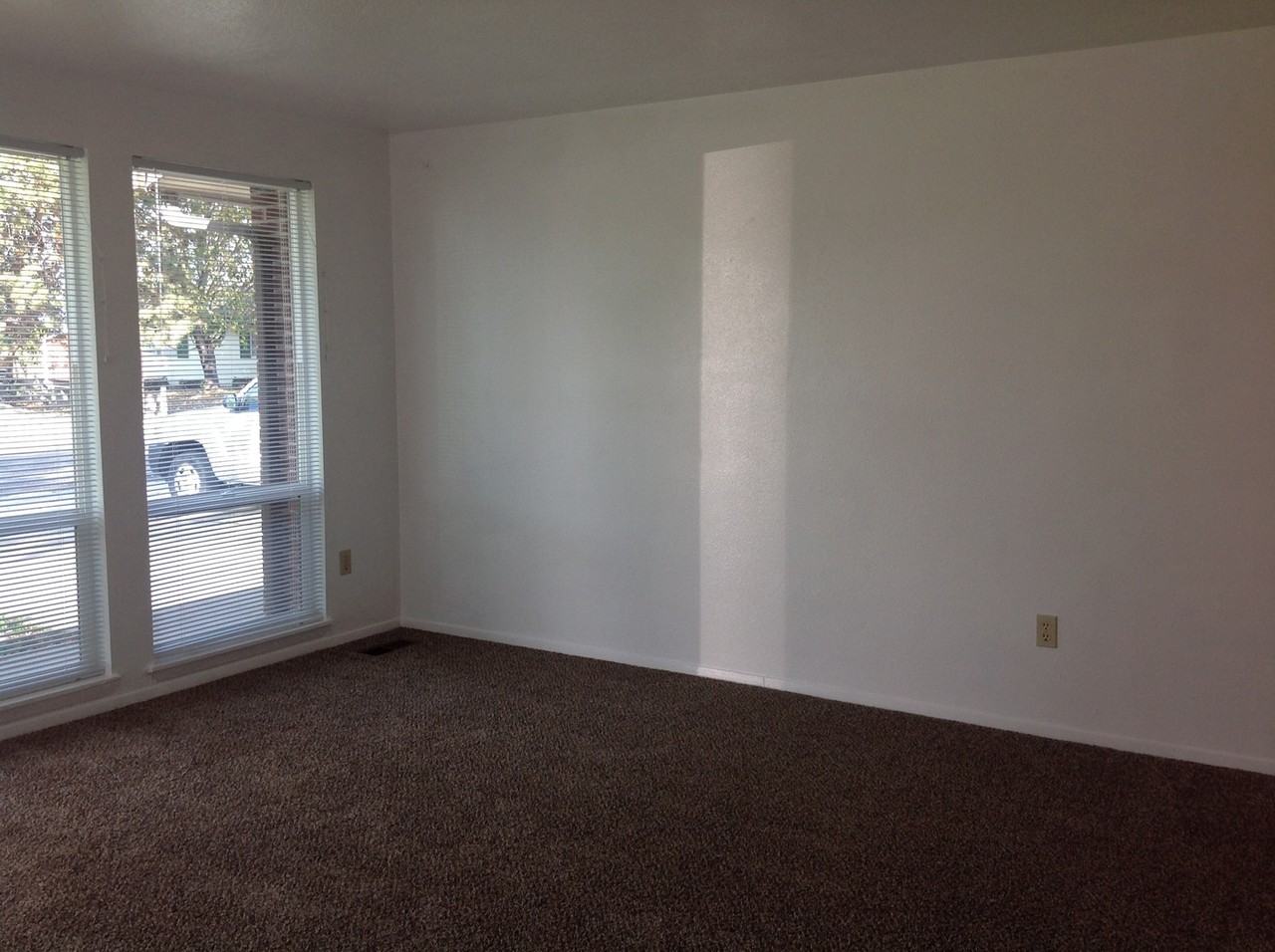 Hoff Duplex - Photo 3 of 18