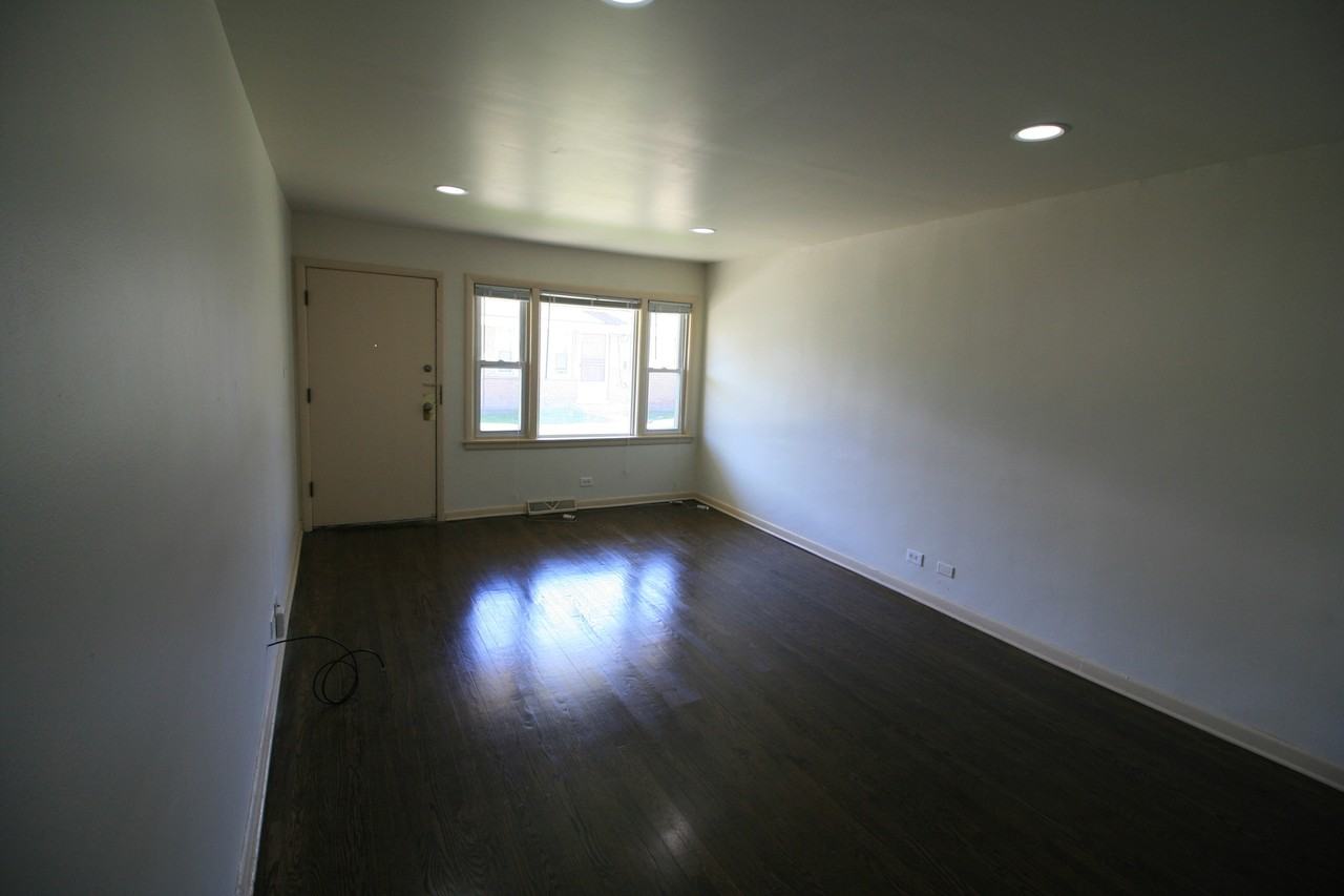 Village Crossing Apartments - Photo 3 of 17