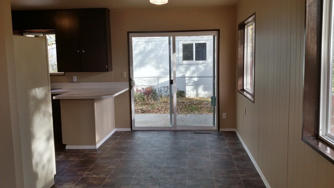 1809 N 31st St - Photo 3 of 6