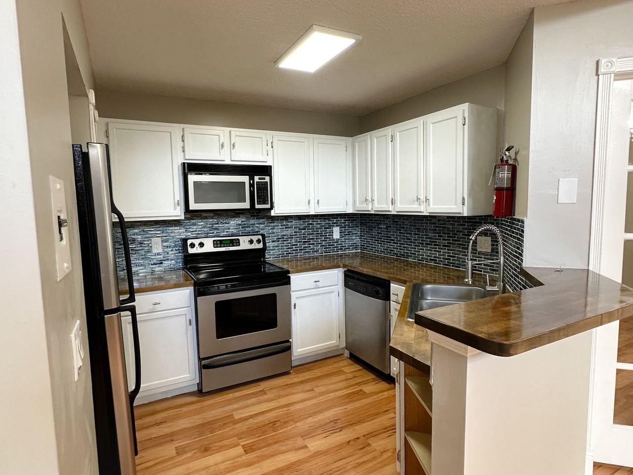 951 Bird Bay Ct #203 - Photo 2 of 11