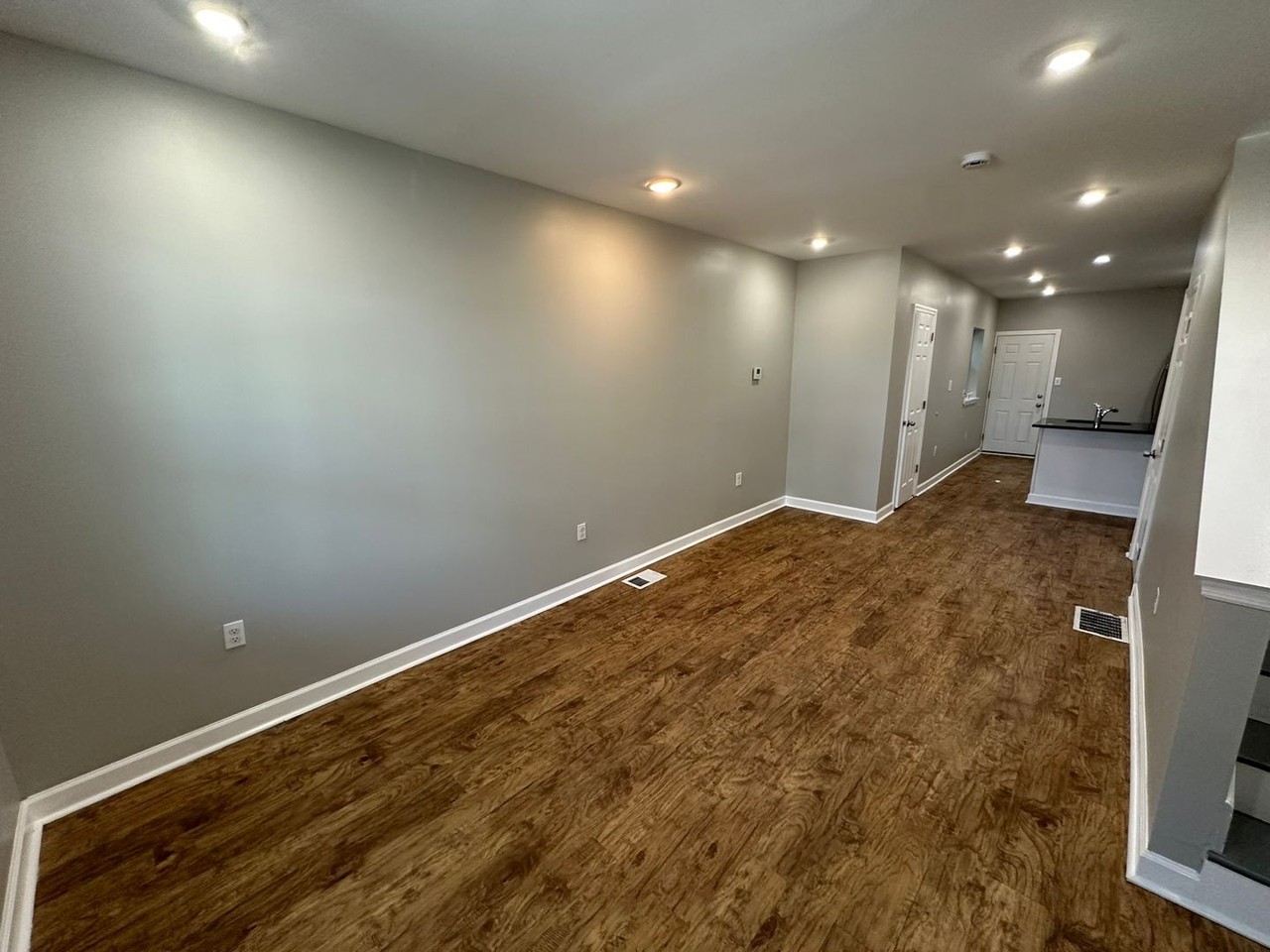 5510 Walton Ave - Photo 3 of 37