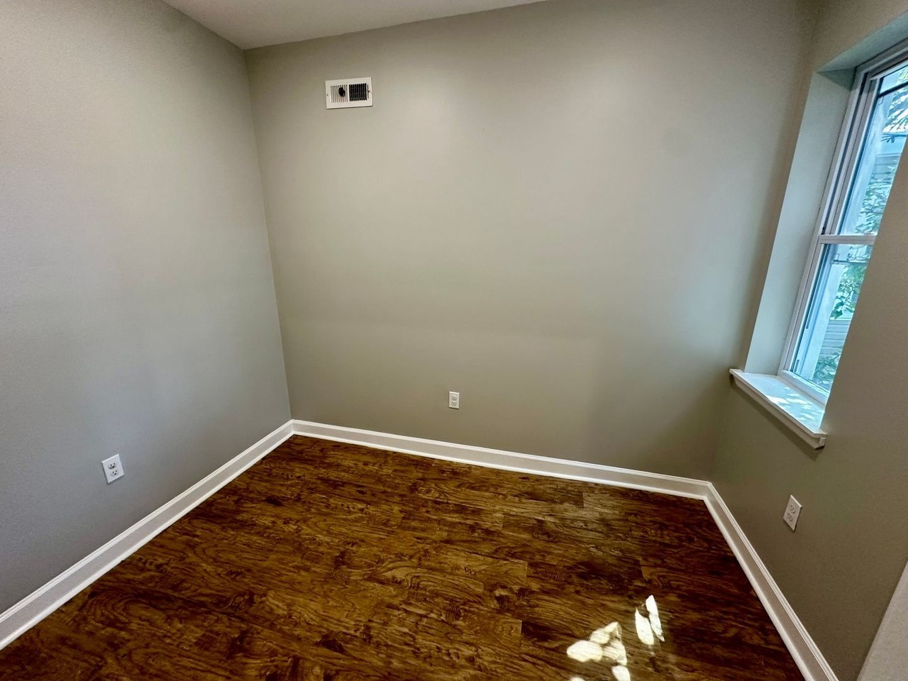 5510 Walton Ave - Photo 7 of 37