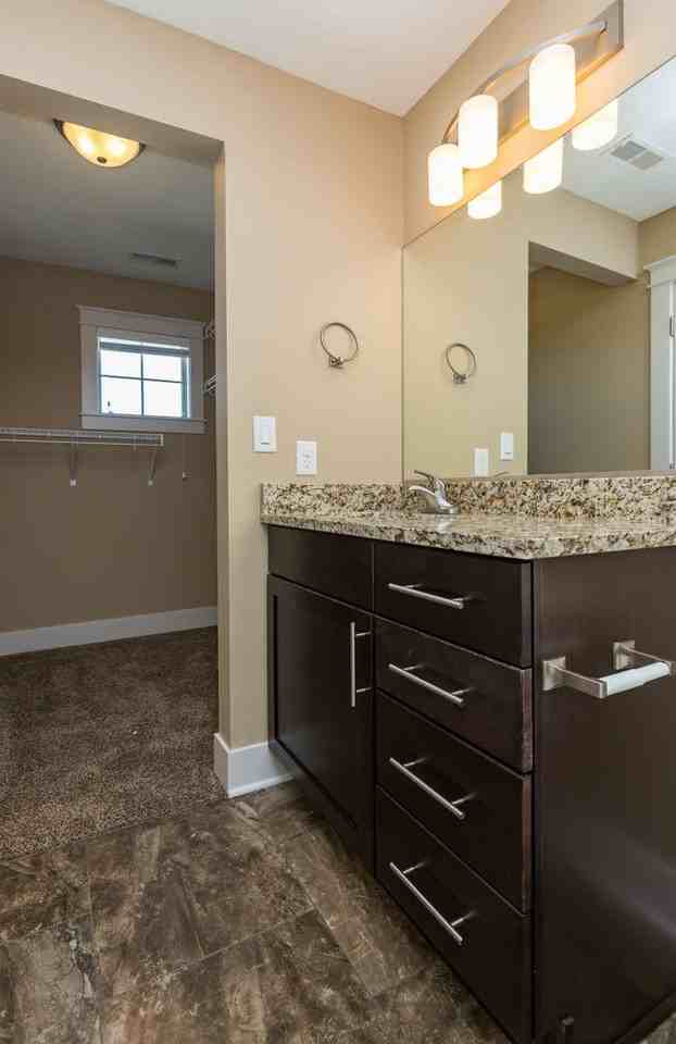 805 Se 15th St - Photo 3 of 29