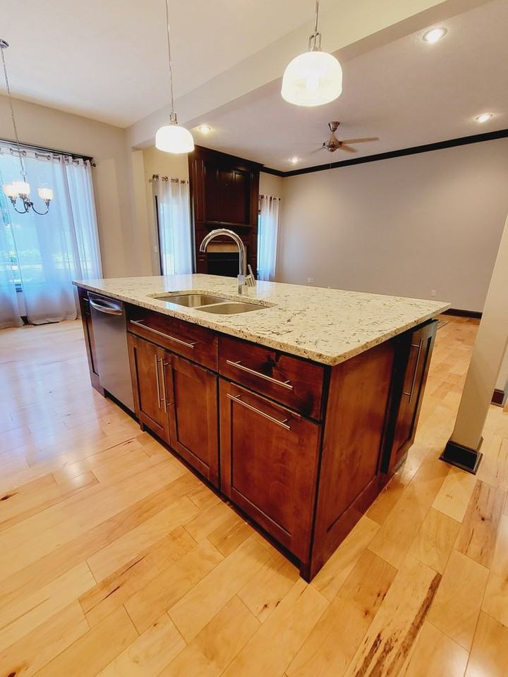 4786 S Holland Ave - Photo 5 of 35