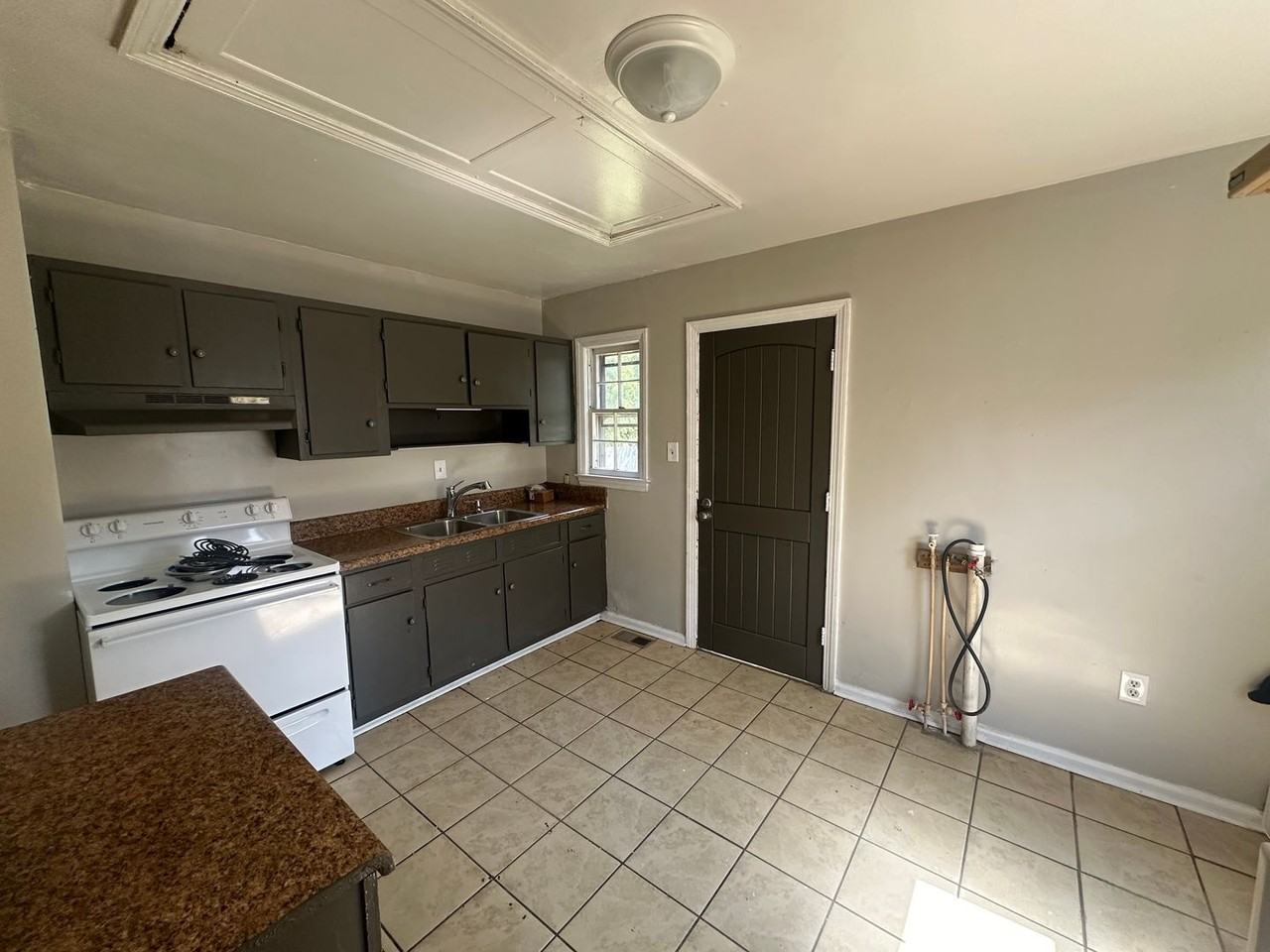 2907 Florida Ave Nw - Photo 3 of 5