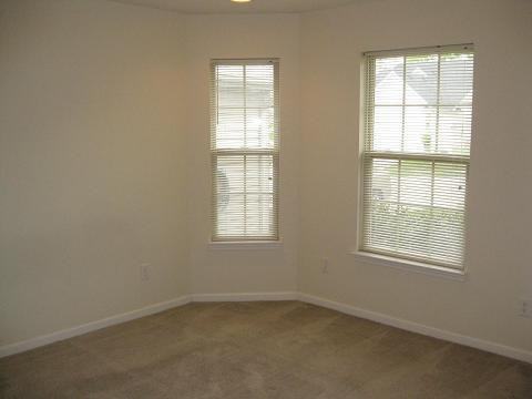 2656 Michelle Park - Photo 3 of 12