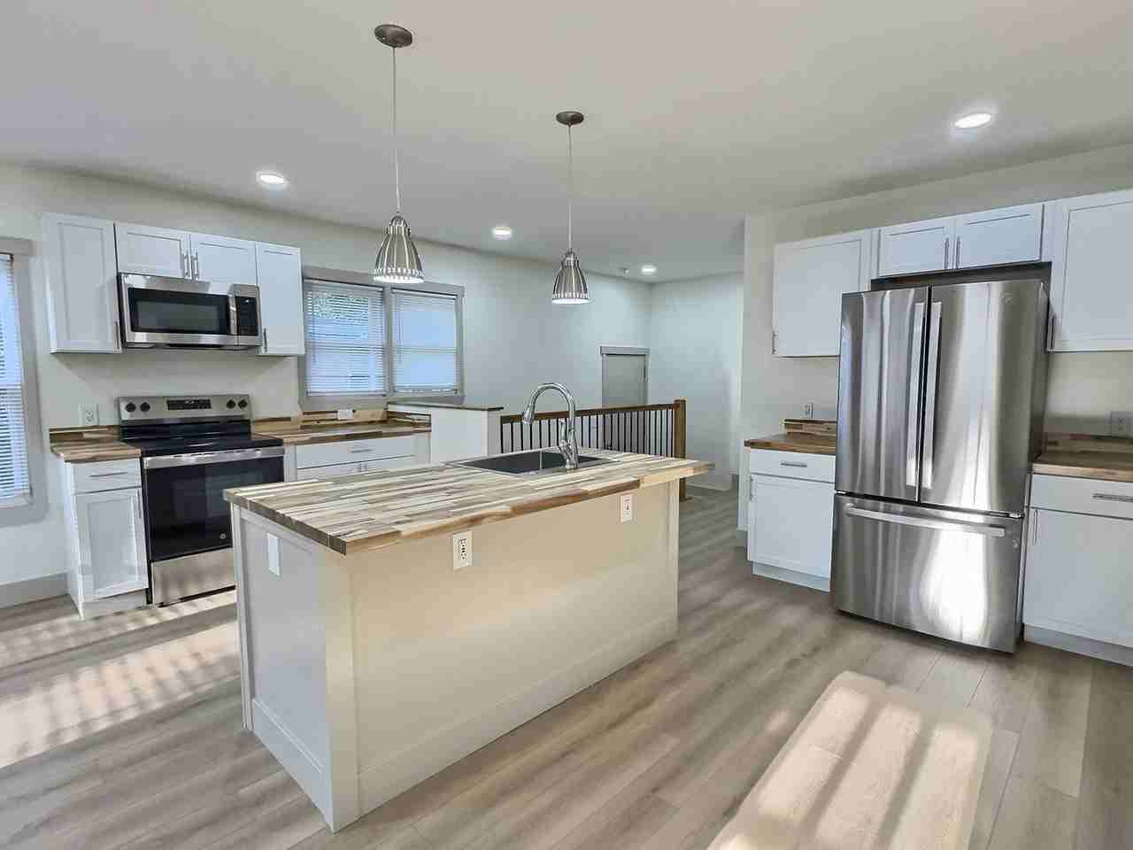 1215 N Washington St - Photo 4 of 32