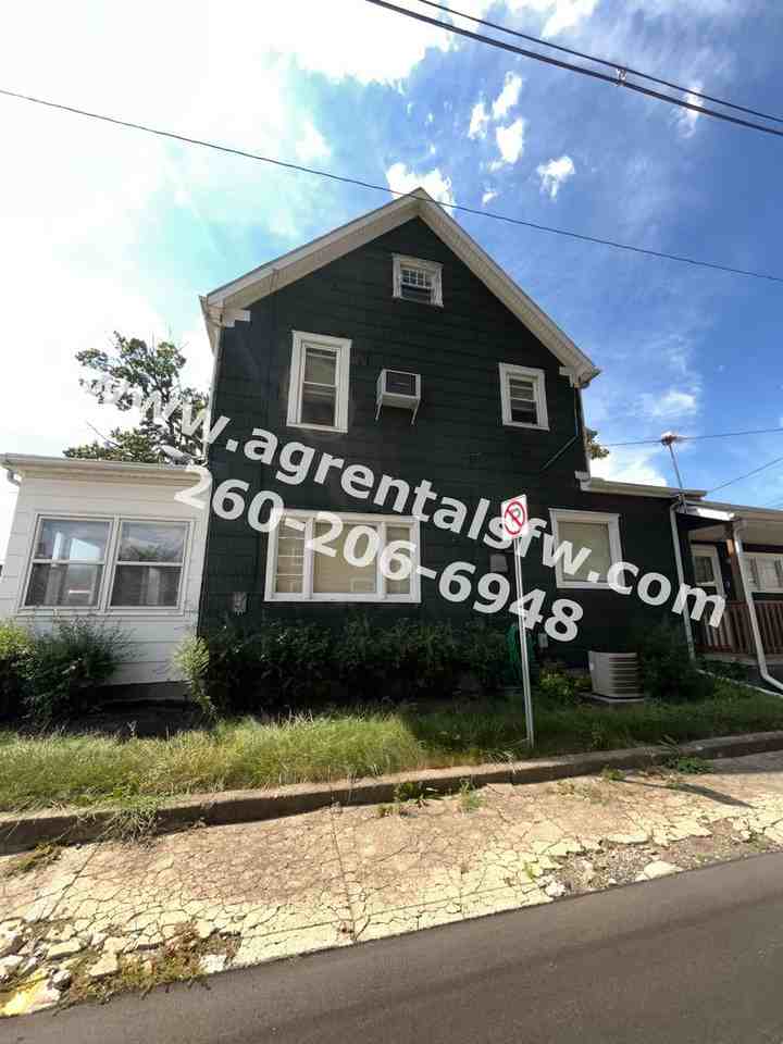 129 E Washington St - Photo 2 of 20
