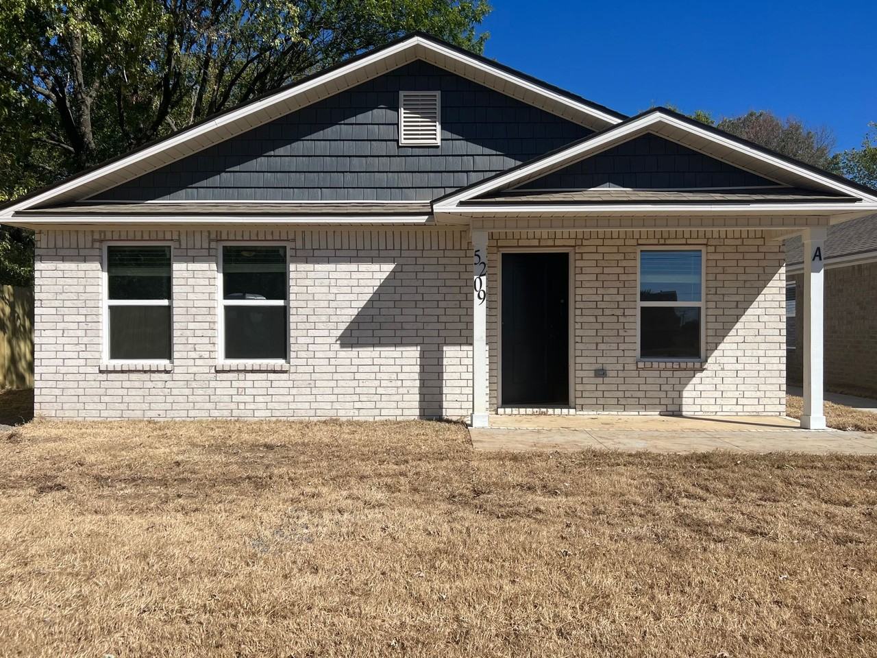 Newly Built 2 Bedroom, 2 Bathroom Townhome - Photo 3 of 3
