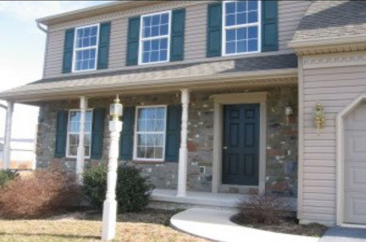 3 Carriage Dr - Photo 2 of 14