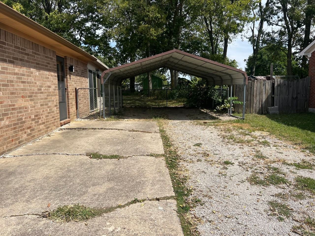 207 Ash Ct - Photo 3 of 15