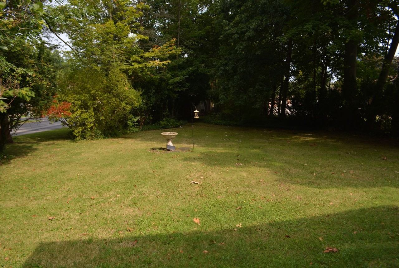 22966 Mastick Rd - Photo 2 of 26