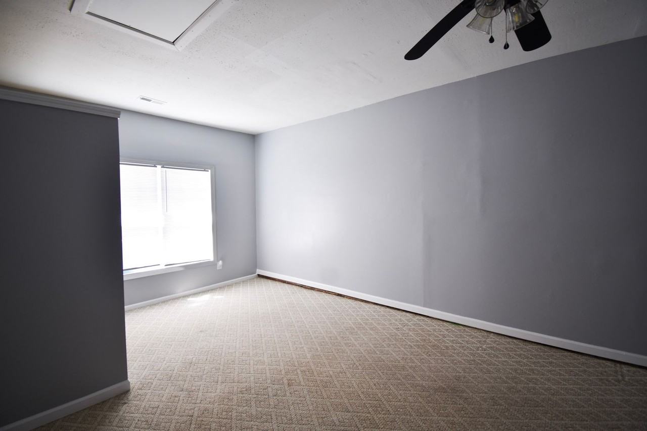 7546 Southgate Rd - Photo 7 of 20