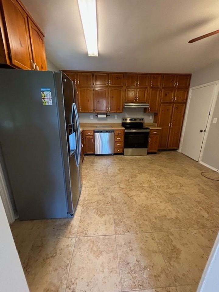 5321 Rollins Ave - Photo 6 of 26