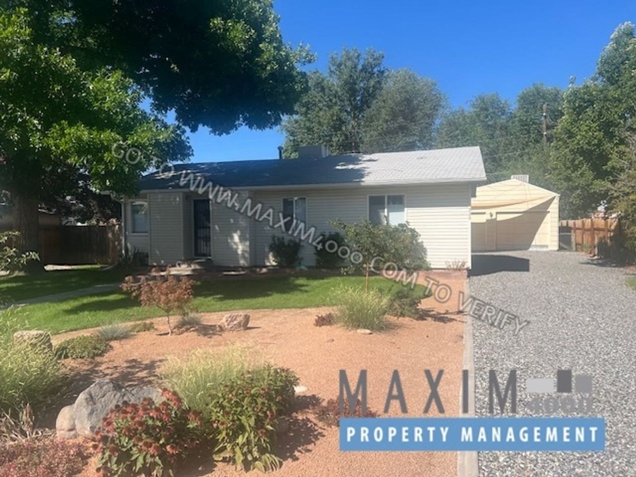 323 North Mulberry Street - Photo 2 of 17