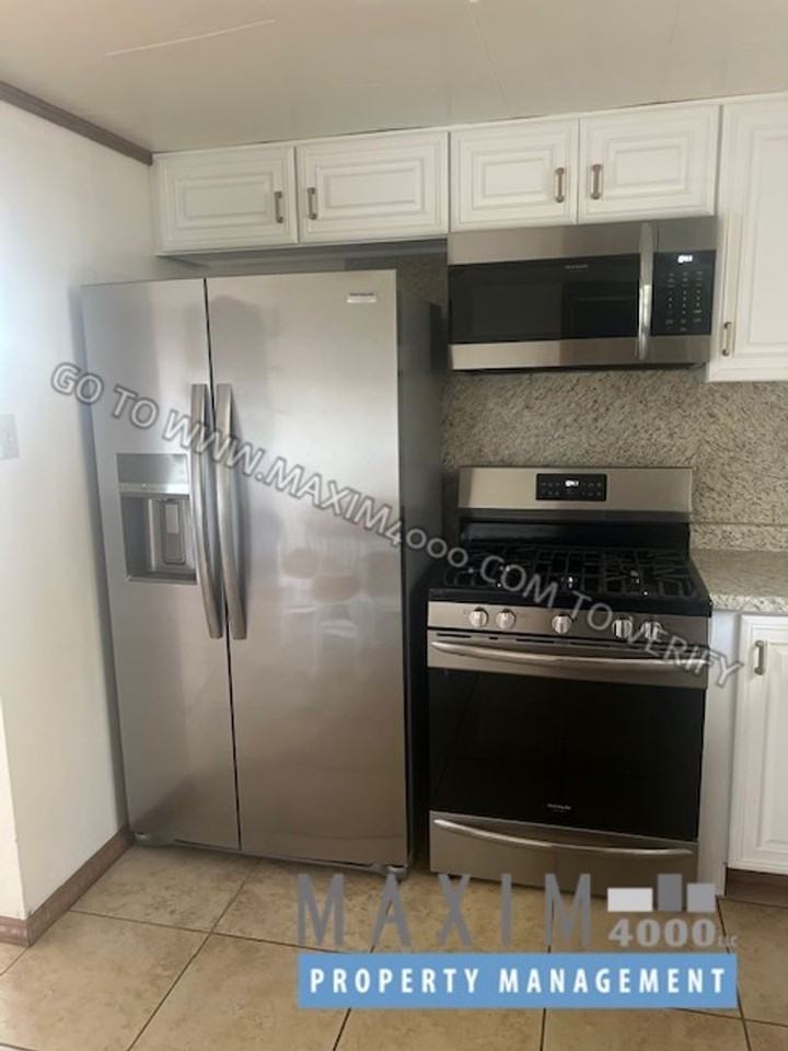 323 North Mulberry Street - Photo 5 of 17