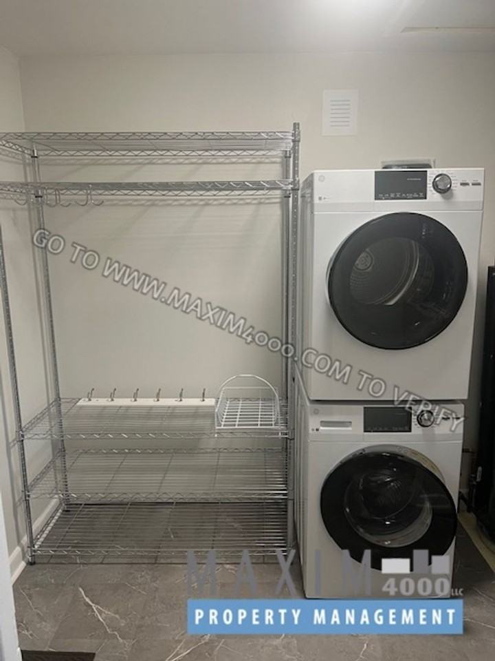 323 North Mulberry Street - Photo 7 of 17