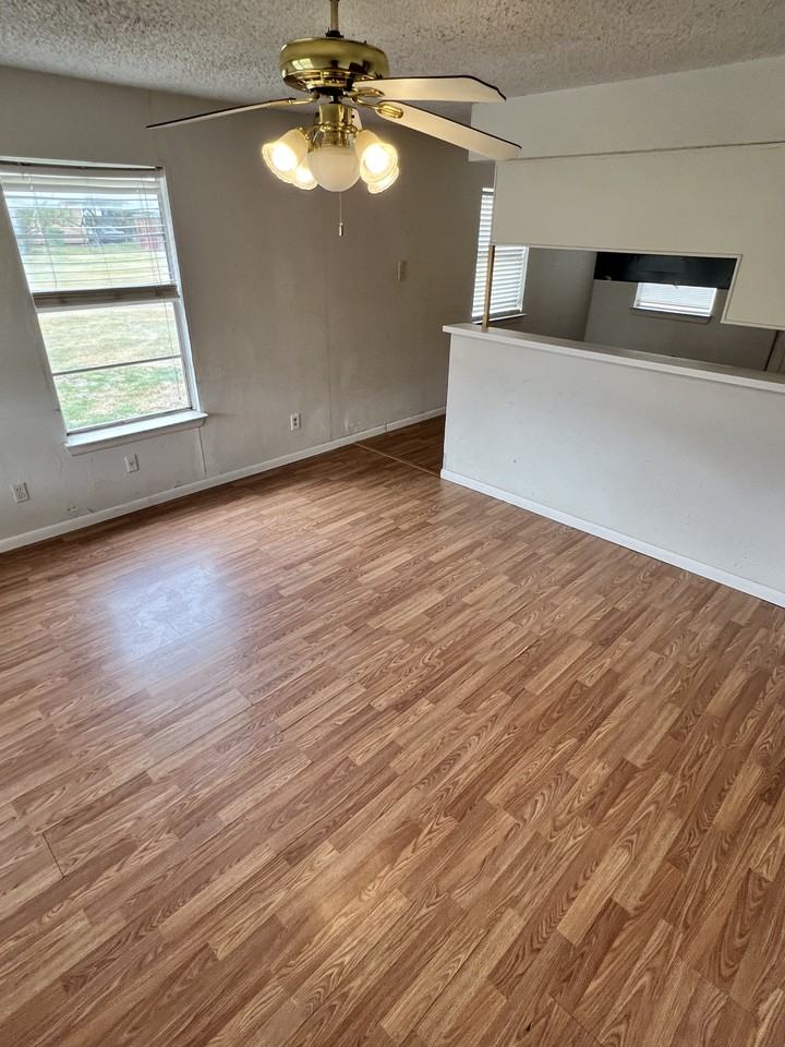 307 E 8th St #NA - Photo 6 of 17