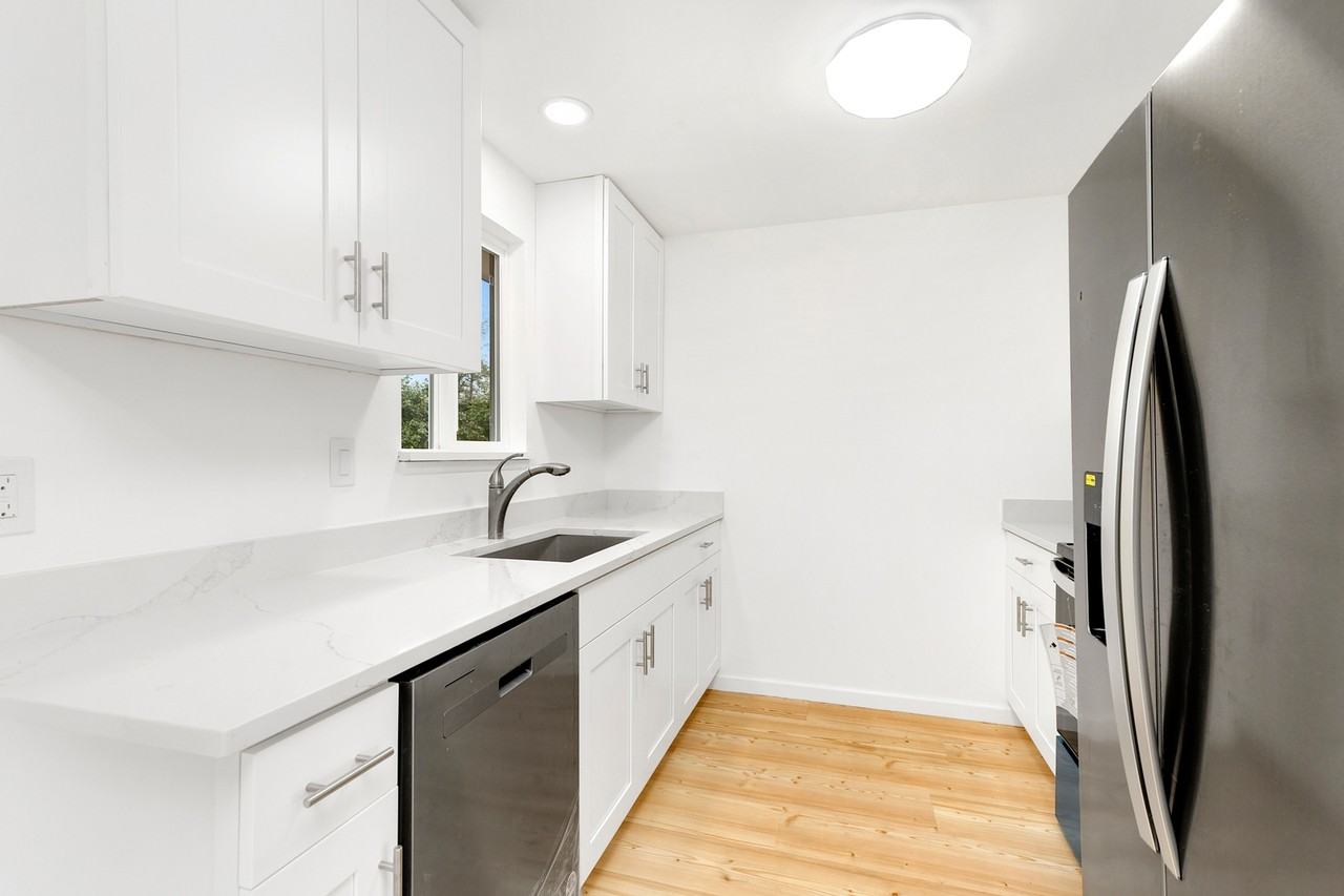 4806 S 179th St #NA - Photo 4 of 26