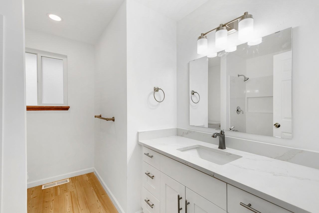 4806 S 179th St #NA - Photo 7 of 26