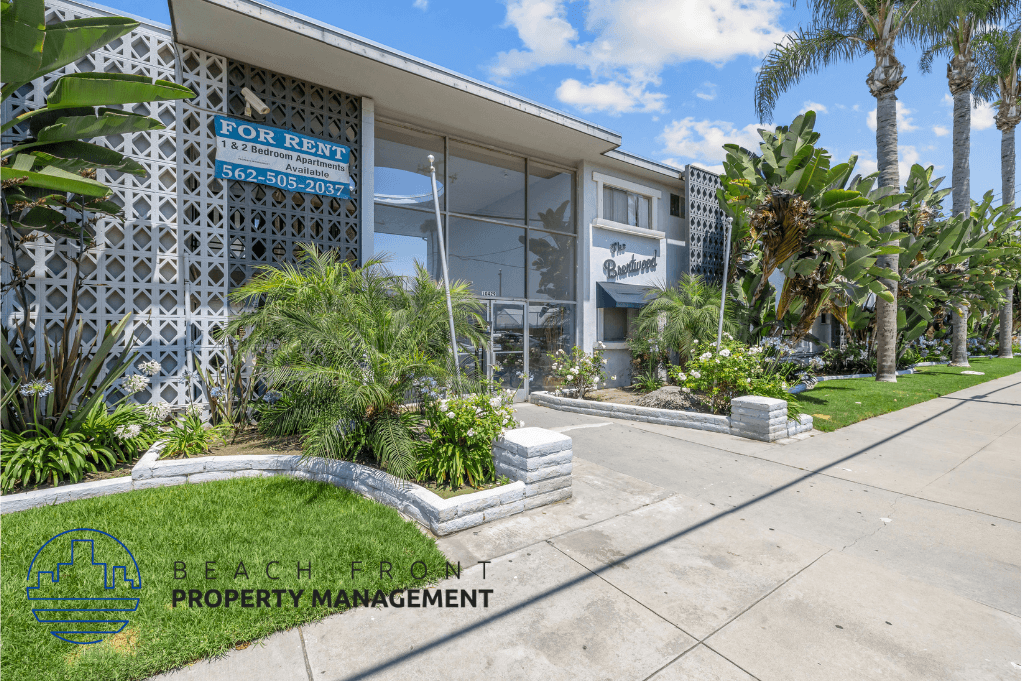 10429 La Reina Ave. - Photo 2 of 25