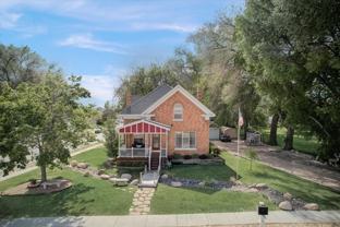 362 S Storrs Ave - Photo 1 of 1