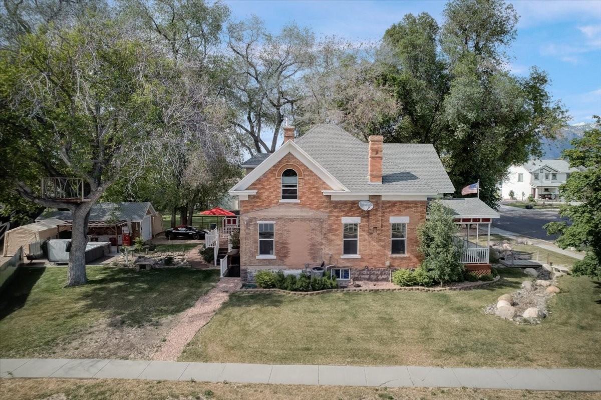 362 S Storrs Ave - Photo 6 of 20