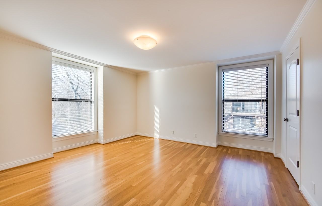 3732 Locust St #24 - Photo 3 of 4