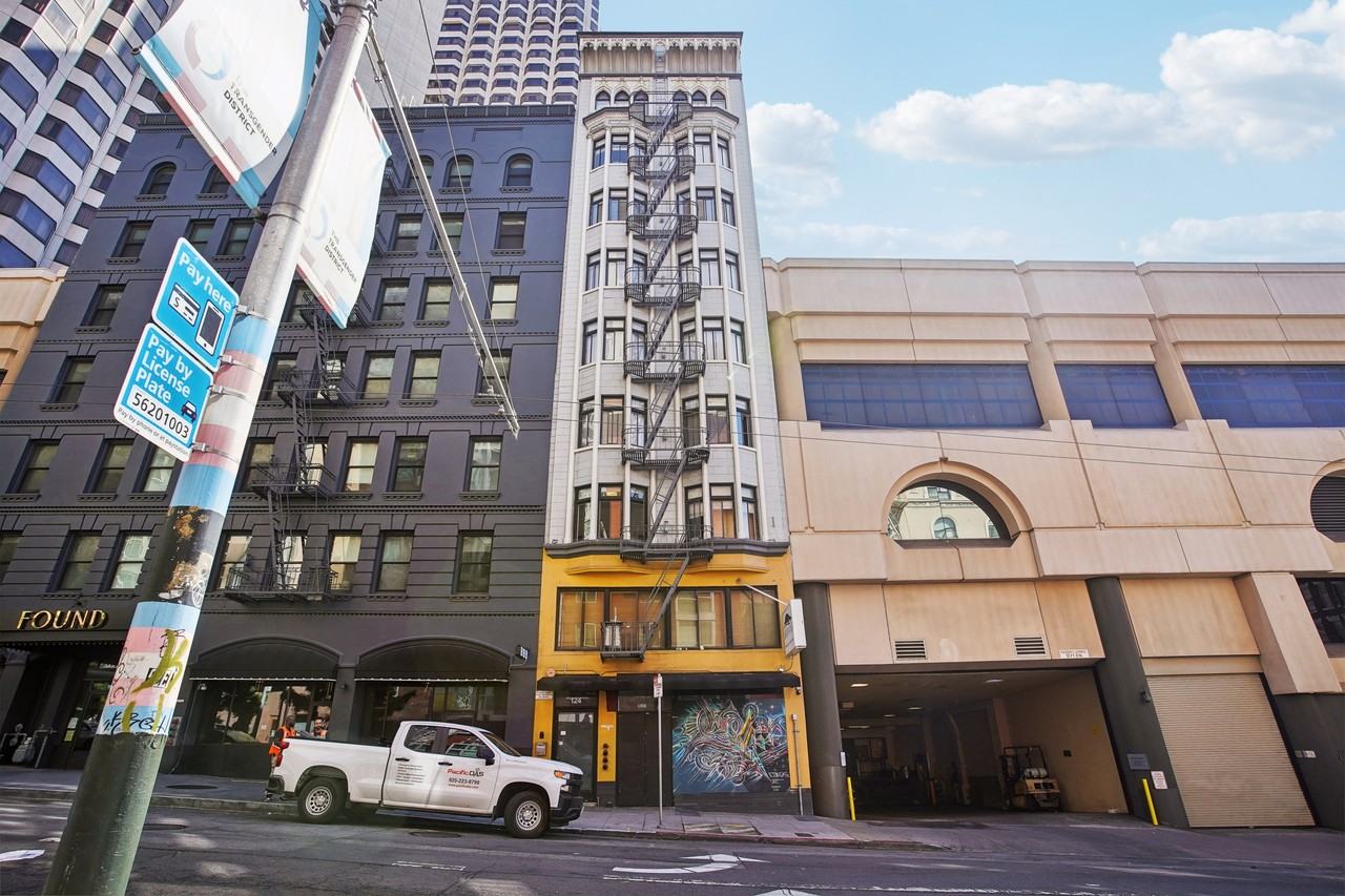 124 Mason Street - Photo 5 of 14