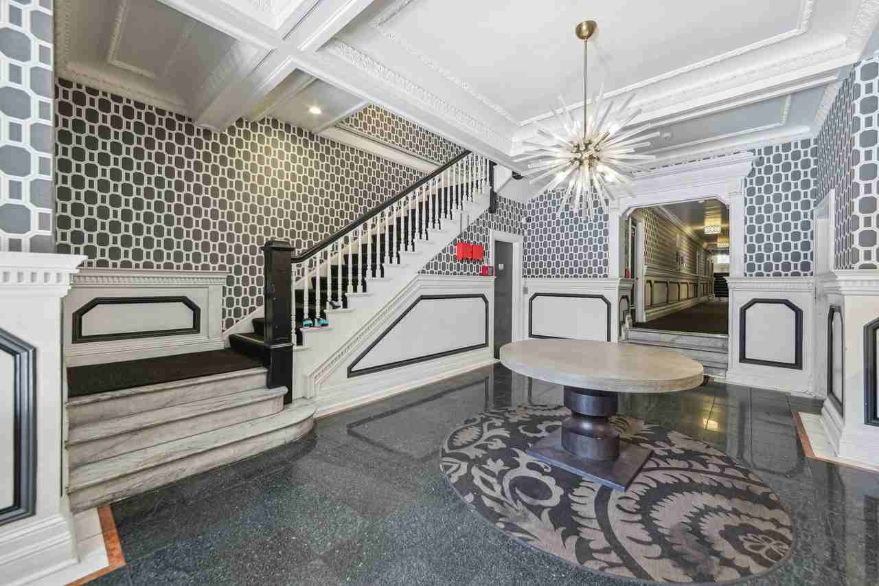 676 Geary Street - Photo 6 of 21