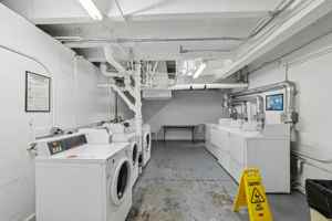 featured image of 676 Geary St