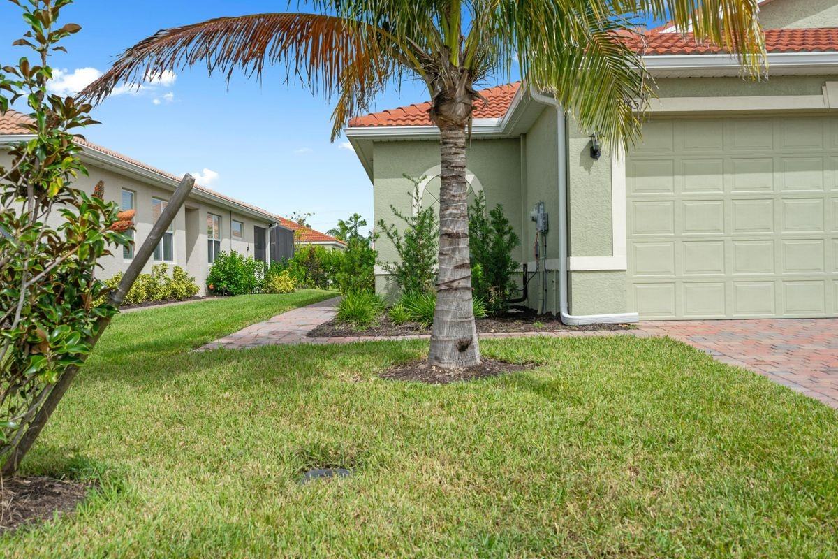 4165 Bloomfield St - Photo 2 of 19