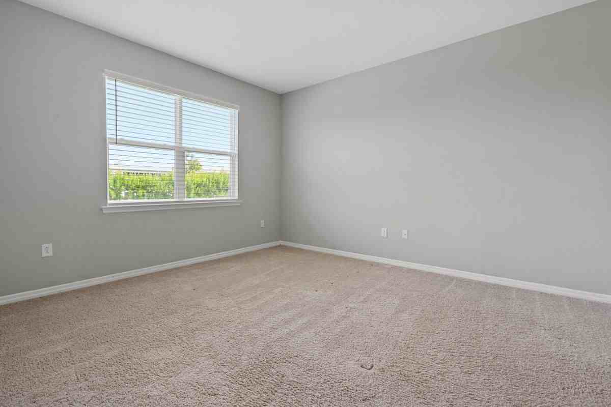 4165 Bloomfield St - Photo 6 of 19