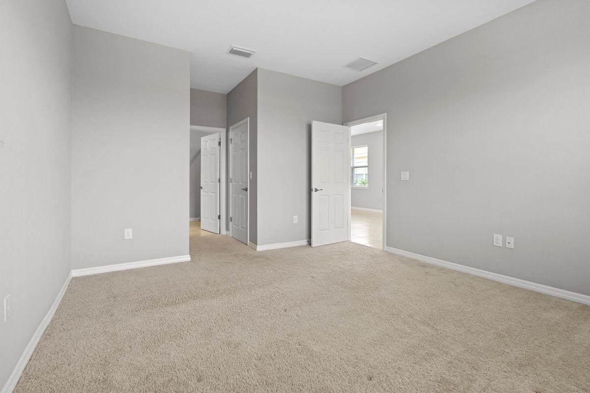 4165 Bloomfield St - Photo 7 of 19