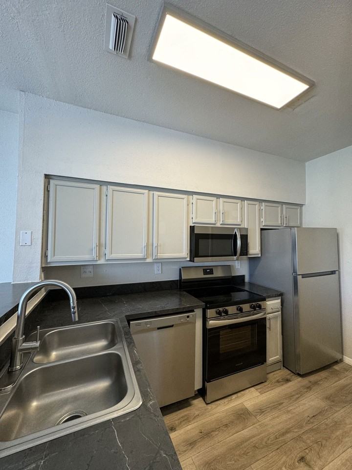 5136 Ledgestone Dr #1710 - Photo 3 of 8