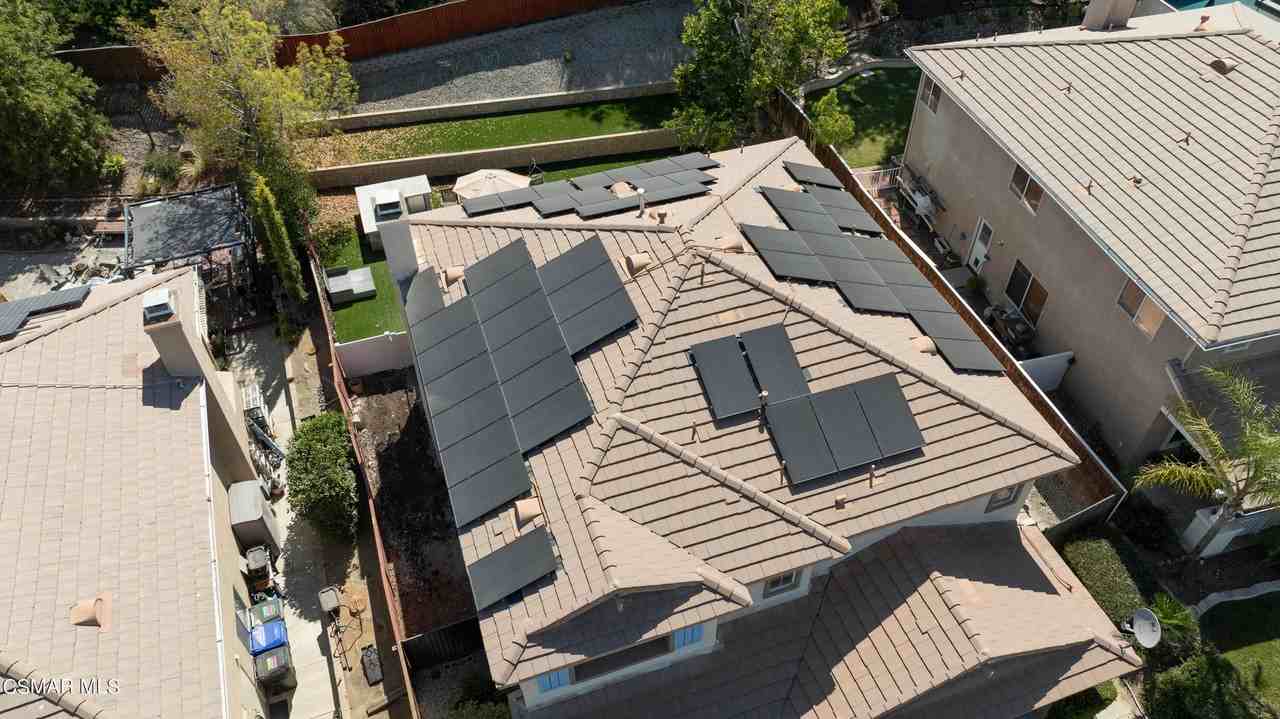 32645 The Old Rd - Photo 2 of 31