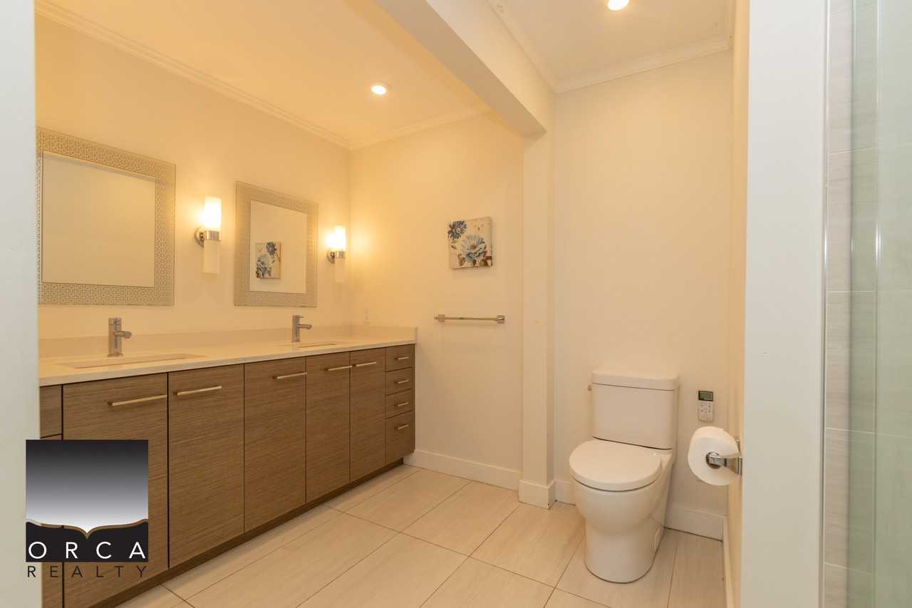 3841 Bayridge Ave - Photo 2 of 41