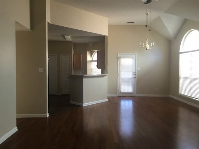 1415 Springwood Dr - Photo 3 of 15