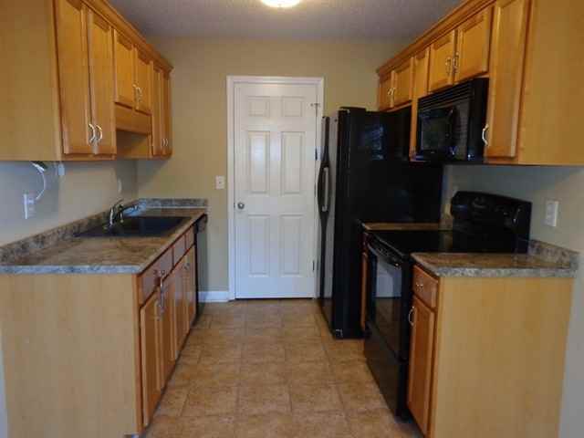 3881 MacKenzie Dr - Photo 3 of 14