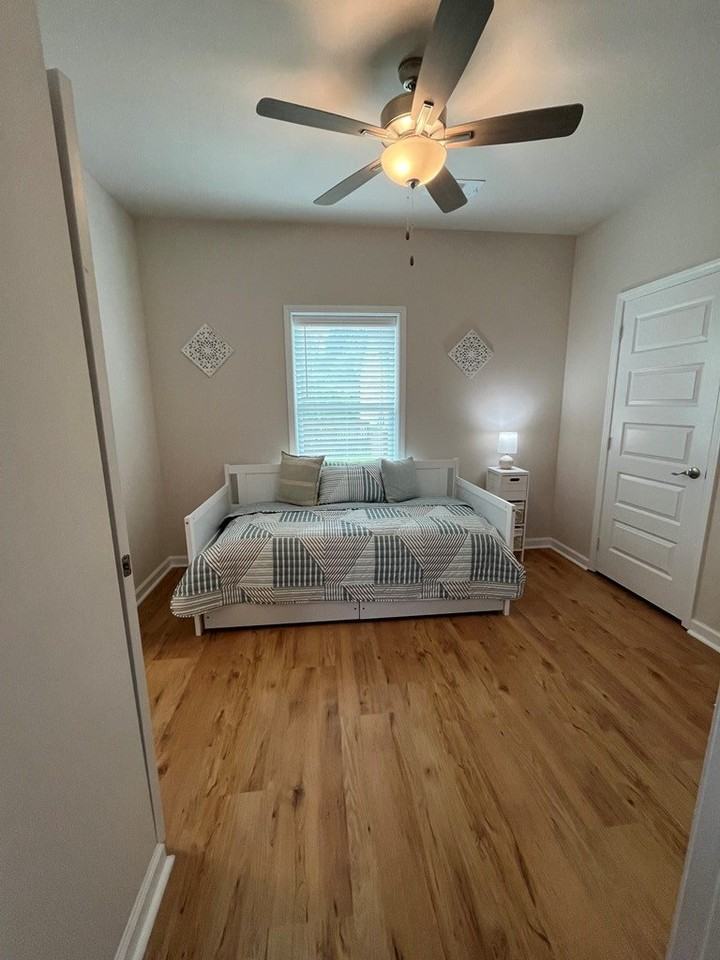 501 E Elm St - Photo 6 of 7